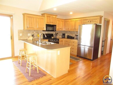 1836 E 900th Rd, Lawrence, KS 66049 - photo 6