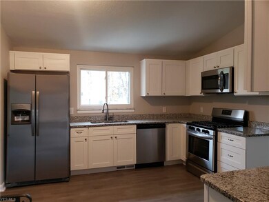 5363 Holly Rd, Bedford, OH 44146 - photo 3