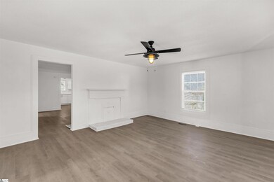 705 Old North Main St, Clover, SC 29710 - photo 3