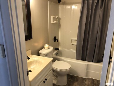 1509 W 36th St, Davenport, IA 52806 - photo 7