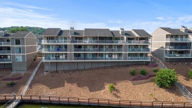 Well maintained complex