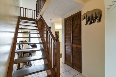 14ScenicCtUnit8BransonMO-14 stairs