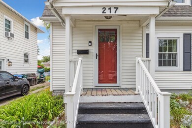 217 N Jenison Ave, Lansing, MI 48915 - photo 2