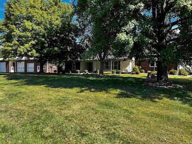 804 SE 11th St, Washington, IN 47501 - photo 3