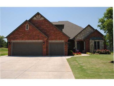 19833 Oakshire Dr, Edmond, OK 73012 - photo 2