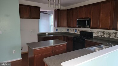 21770A Winter Bloom Ln unit A, Lexington Park, MD 20653 - photo 5