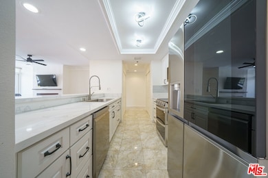 Skyline unit 1502, Los Angeles, CA 90015 - photo 6