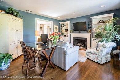 LivingRoom2A