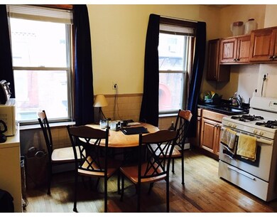 7 Margaret St unit 6, Boston, MA 02113 - photo 2