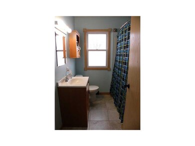 1411 9th St NW, Cedar Rapids, IA 52405 - photo 7