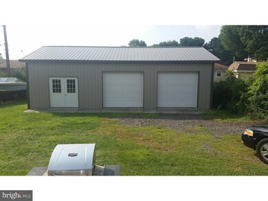 1206 Vauclain Ave, Woodlyn, PA 19094 - photo 3