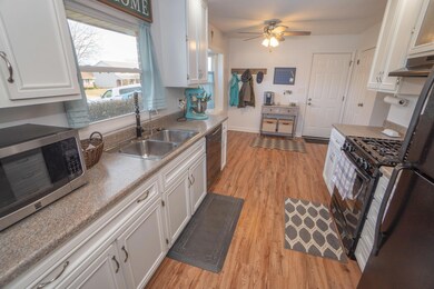 819 Pinehurst St, Marysville, OH 43040 - photo 3