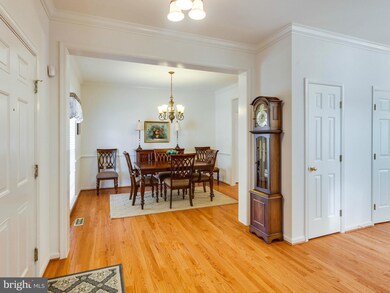 6722 Selbourne Ln, Gainesville, VA 20155 - photo 5