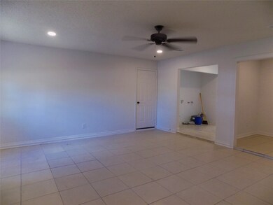 8527 Haynes St, Houston, TX 77088 - photo 5