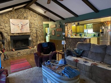 2528 E Osage Rd, Marlow, OK 73055 - photo 4