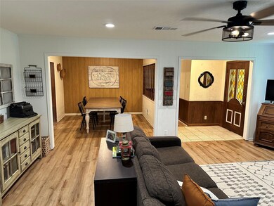 3 Scotsmeadow St, Gainesville, TX 76240 - photo 3