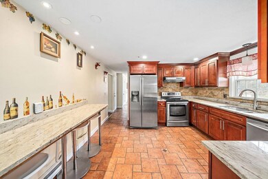 44 Himoor Cir, Randolph, MA 02368 - photo 4