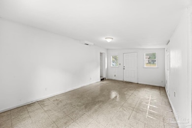 914 Twinbrook Ave, Pensacola, FL 32505 - photo 7