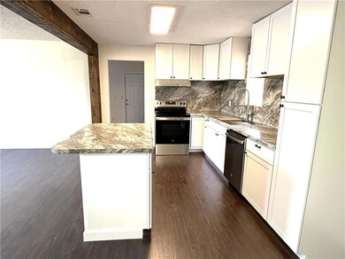 Large open kitchen with new appliances