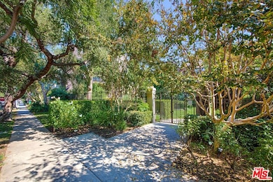 The Courtyards unit 204, West Hollywood, CA 90069 - photo 6