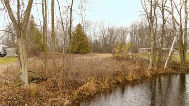 8097 Lakeview Dr, Vernon Township, MI 48617 - photo 5