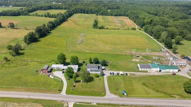 16990 Nash Rd, Middlefield, OH 44062 - photo 6