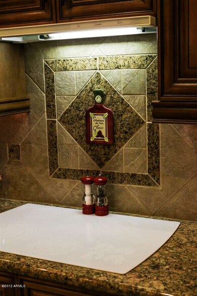 CUSTOM BACK SPLASH