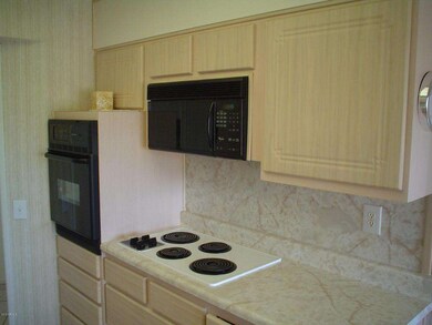 10742 W Wheatridge Dr, Sun City, AZ 85373 - photo 3