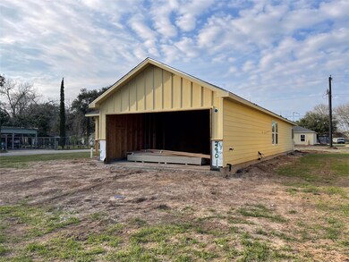 2901 4th St, Bay City, TX 77414 - photo 3