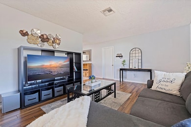 8210 Flame Vine Ave, Seminole, FL 33777 - photo 5