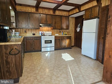 307 6th St unit 9, Tyrone, PA 16686 - photo 6