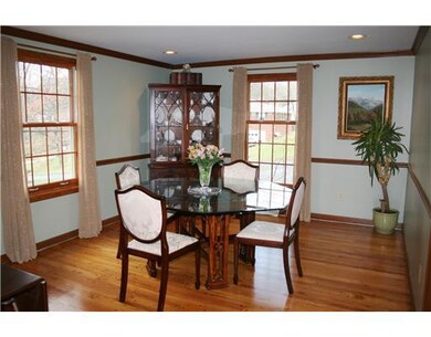 Dining Room. Perfect for dinner parties and specia