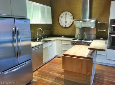 13595 Red Arrow Hwy unit 13, Harbert, MI 49115 - photo 3