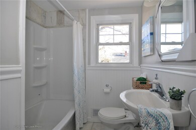 72 Hollis Ave, Warwick, RI 02889 - photo 6