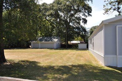 21660 Walker Dr, Conroe, TX 77306 - photo 5