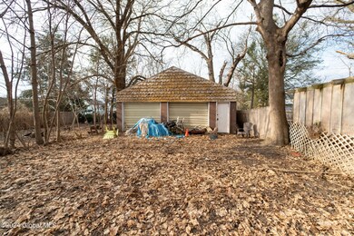 53 Mcclellan St, Schenectady, NY 12304 - photo 4