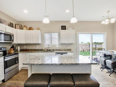 461 S Longbranch Dr unit 463 S Longbranch Dr, Maize, KS 67101 - photo 3