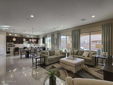 006_Family Room