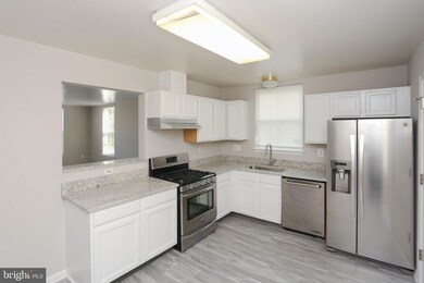 643 W Hoffman St, Baltimore, MD 21201 - photo 7