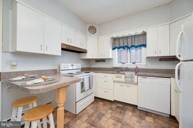 2515 Grant St, Reading, PA 19606 - photo 7