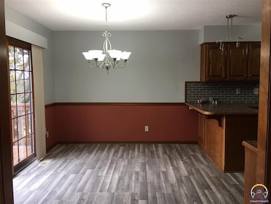 3642 SW Skyline Pkwy, Topeka, KS 66614 - photo 4