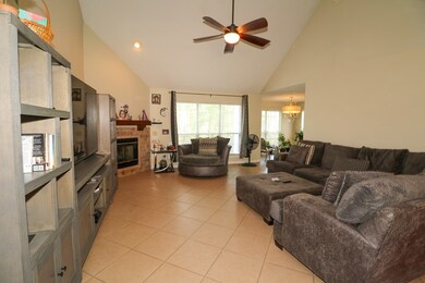 198 Corbitt Dr unit 1, Douglas, GA 31533 - photo 4