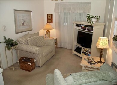 1583 Eastwood Dr, Bethlehem, PA 18018 - photo 5