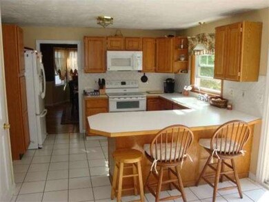 26 Seth Dr, Attleboro, MA 02703 - photo 4