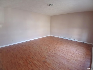 1105 Bradley Ln, Carterville, IL 62918 - photo 2