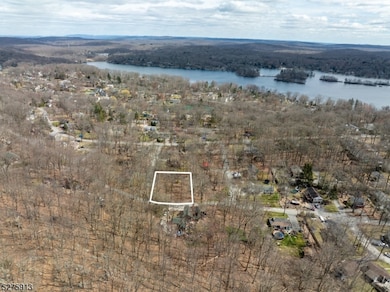 222 Acabonack Rd, Highland Lakes, NJ 07422 - photo 4