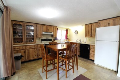 25 Stevenson Rd, Kittery, ME 03904 - photo 2