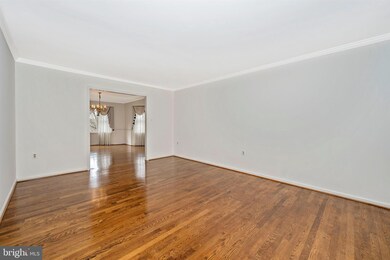 101 Midsummer Dr, Gaithersburg, MD 20878 - photo 7