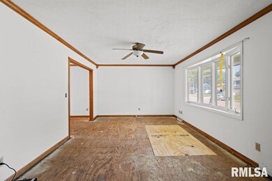 2617 W 58th St, Davenport, IA 52806 - photo 5