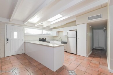 5913 E Lester Dr, Tucson, AZ 85712 - photo 4